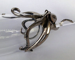 Octopus Champagne Glasses, Beach Wedding, Octopus, Beach Wedding, Toasting Flute, Celebration, Champagne Glasses, Stemless